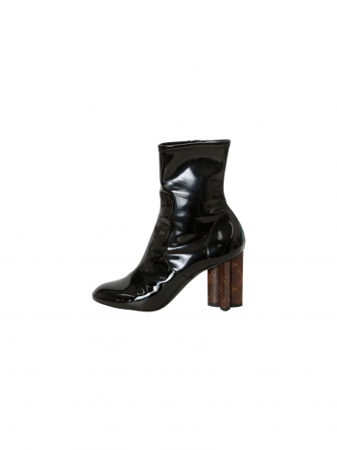 SILHOUETTE ANKLE BOOTS 38